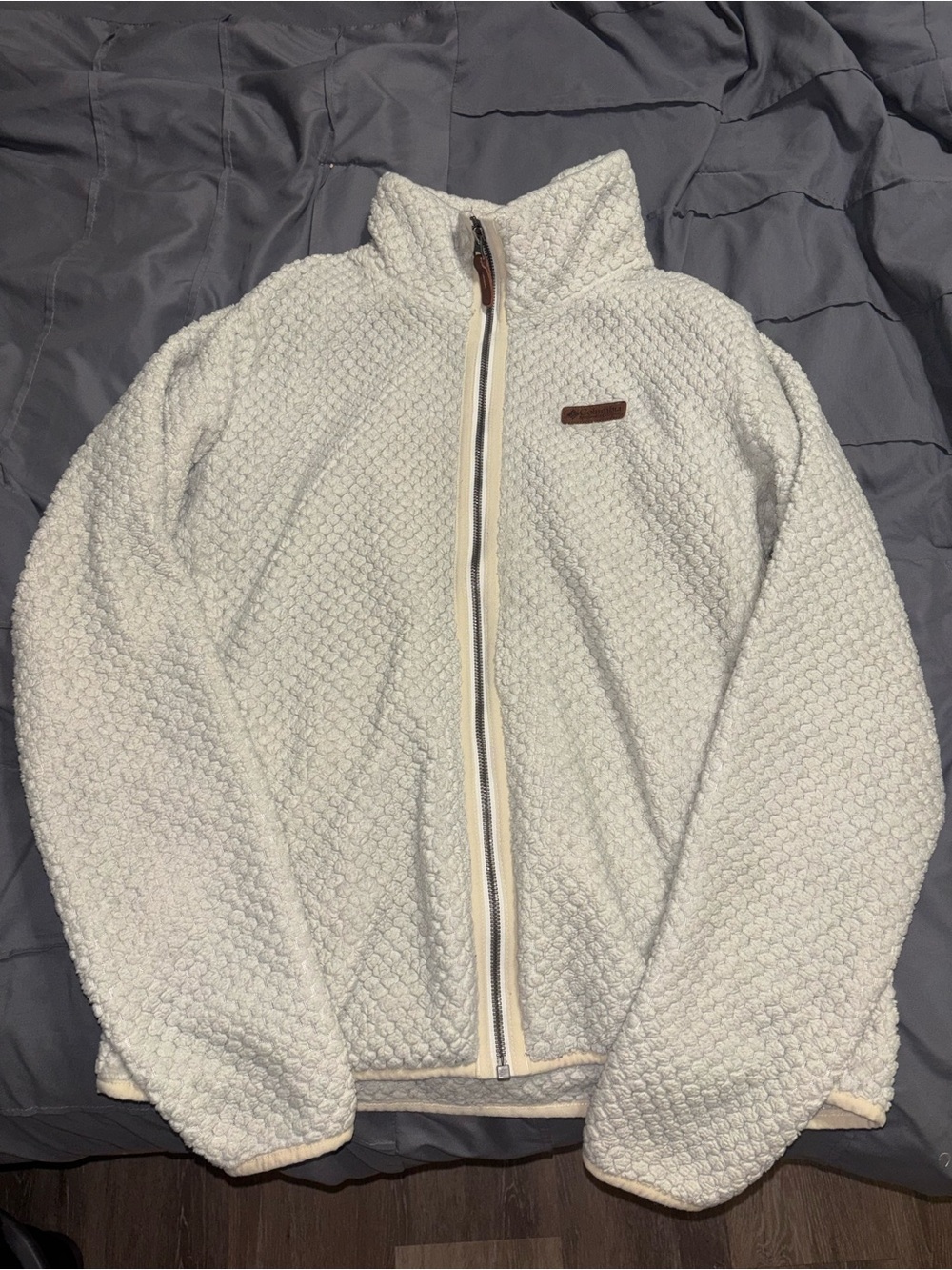 Women Cream Full-Zip Textured Fleece Jacket